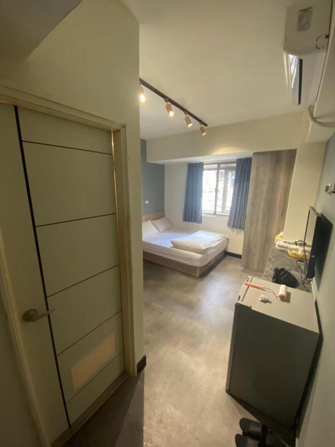 Fengjia Gift Box Homestay Taichung Extérieur photo