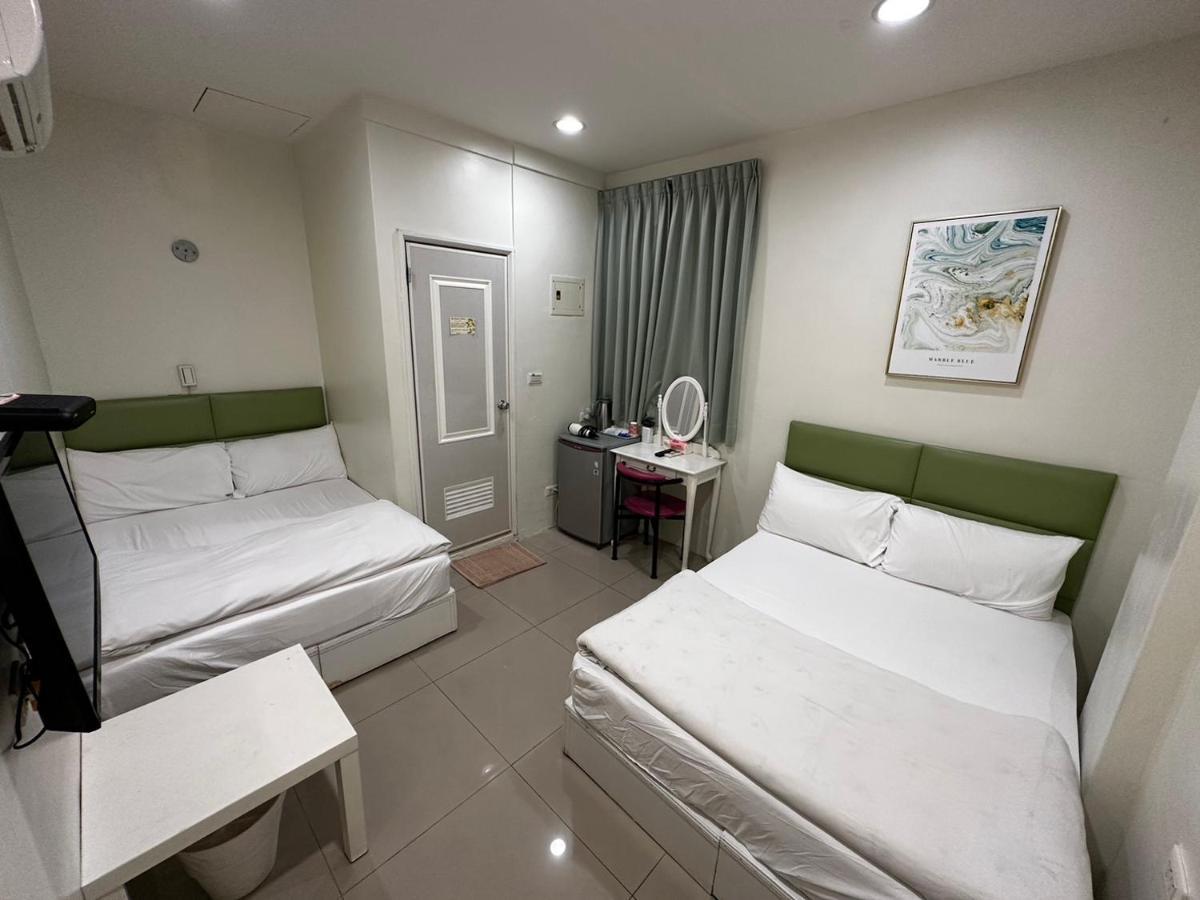Fengjia Gift Box Homestay Taichung Extérieur photo
