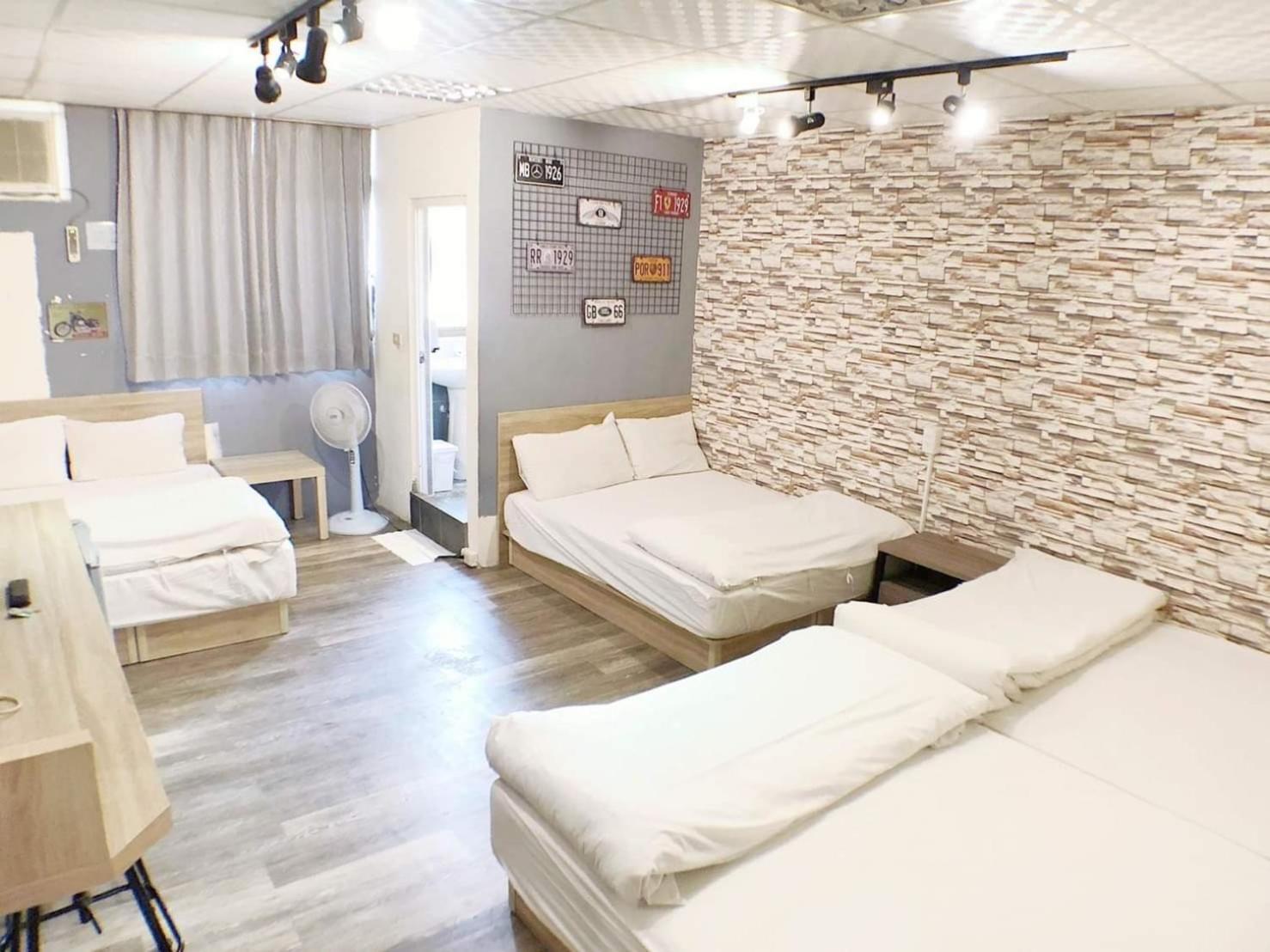 Fengjia Gift Box Homestay Taichung Extérieur photo