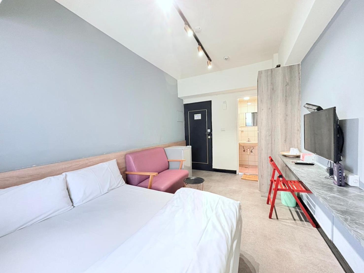 Fengjia Gift Box Homestay Taichung Extérieur photo