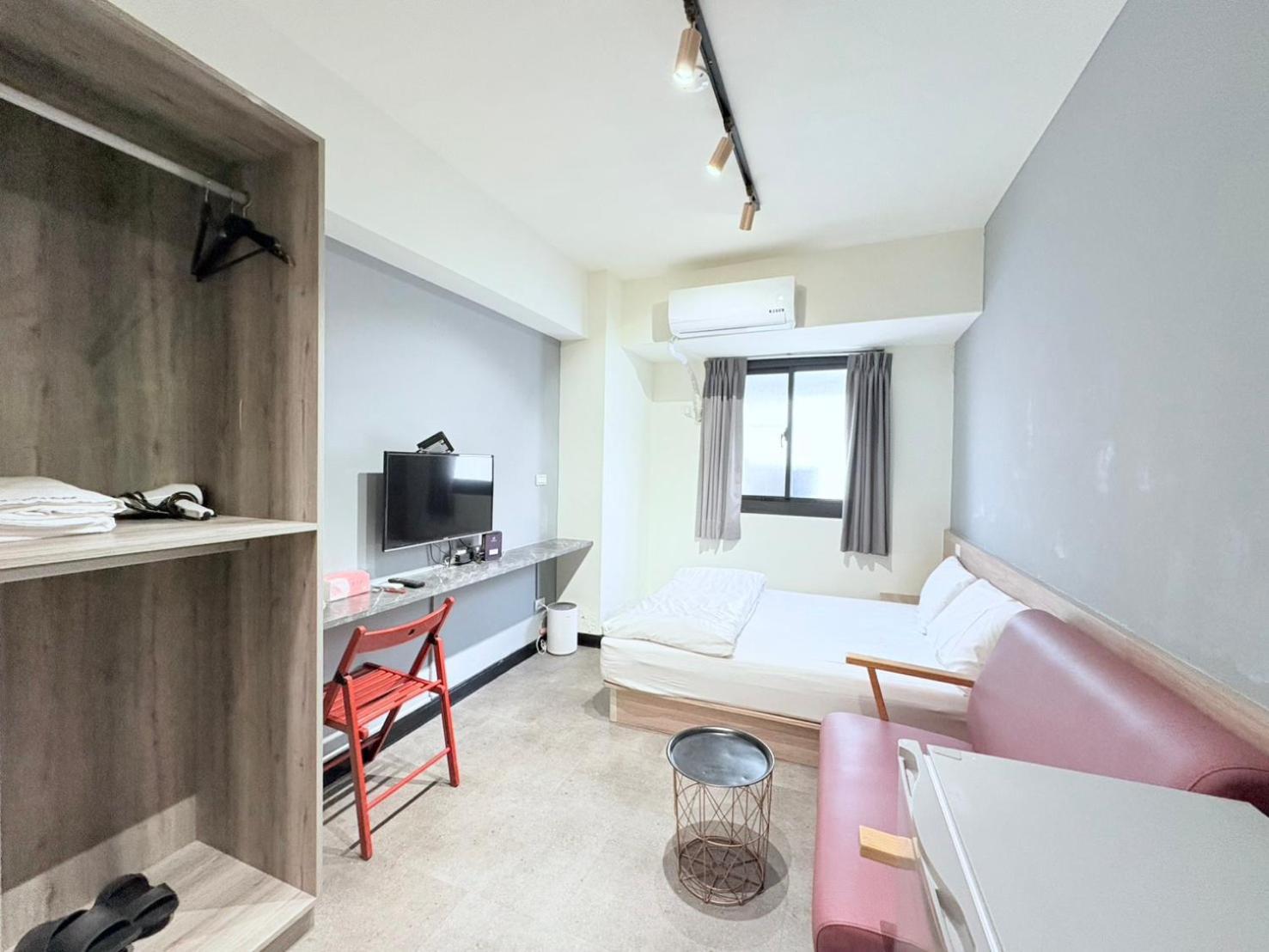 Fengjia Gift Box Homestay Taichung Extérieur photo