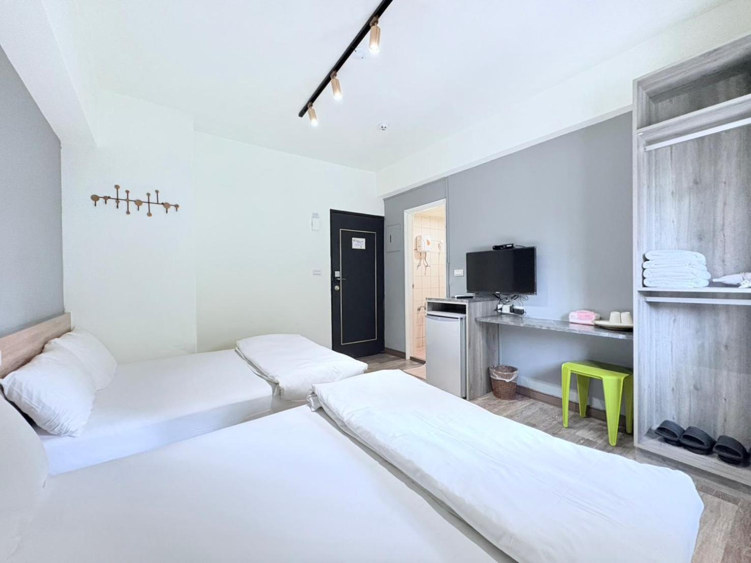 Fengjia Gift Box Homestay Taichung Extérieur photo